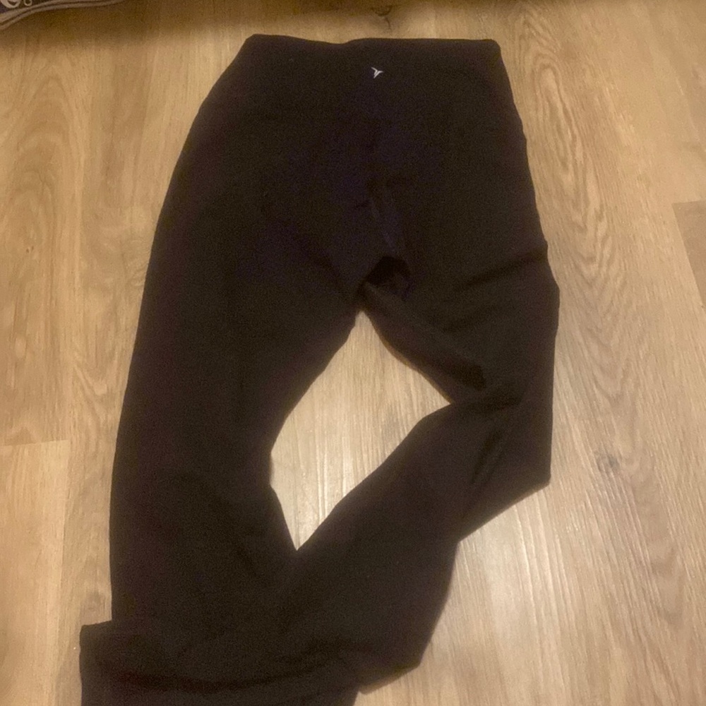 Black leggings